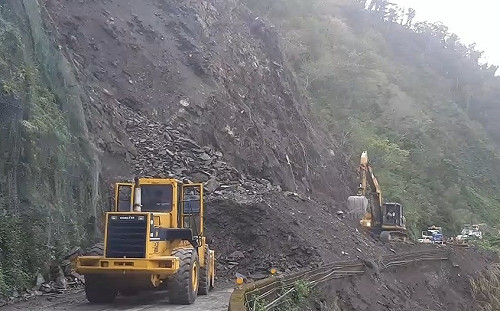 台7甲線大同鄉嘉蘭路段坍方 雙向交通中斷