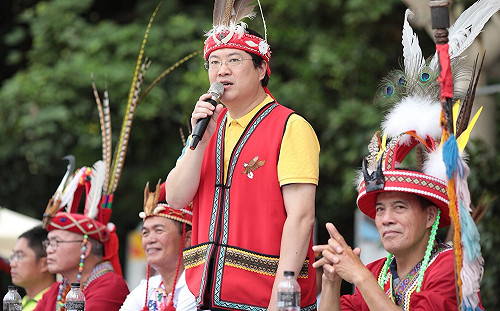 豐年祭送禮！林右昌：斥資3千萬整理原住民會館周邊環境