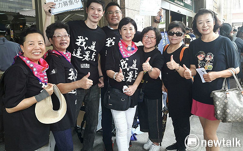 公投連署書搶送件 中選會人仰馬翻