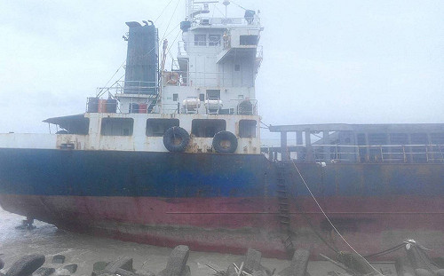 避免環境汙染 擱淺船隻「錦華輪」及「無限二號」先行抽油