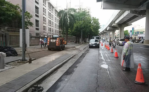 連日大雨！中市文心路路平順延9/20前全段完工