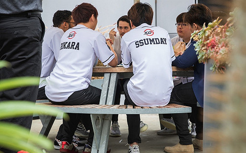 《英雄聯盟》主力坐板凳？100T ADC出面澄清