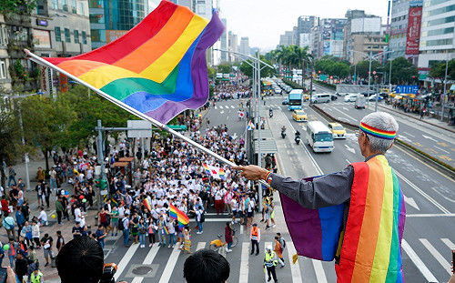 同婚公投挫敗 伴侶盟 : 一場極不公平的公投戰