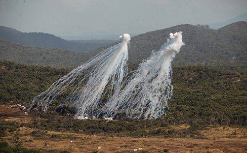 敍利亞戰事緊繃  美軍被控投白磷彈轟炸燒村