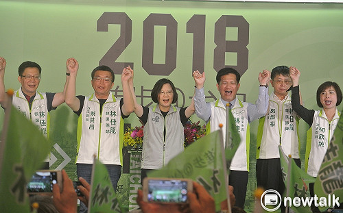 參加林佳龍總部成立！蔡英文：對岸假消息激化選舉