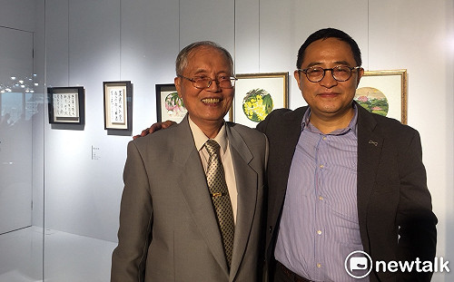 鑑定名家曾肅良辦個展 40年前啟蒙導師現身祝賀