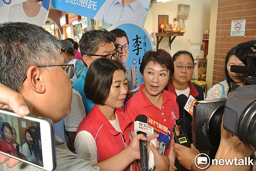 建國市場拜票 前會長感謝盧秀燕修法讓市場旺