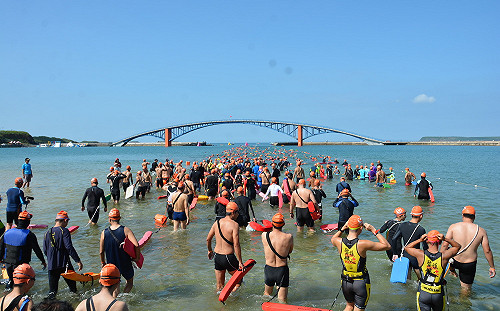 澎湖海灣嘉年華 今明兩日開賽泳渡