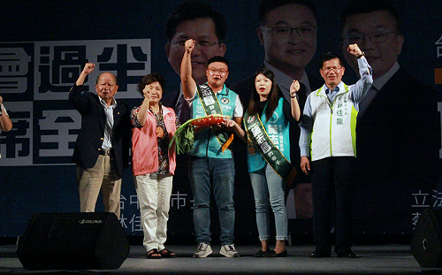 蔡其昌推薦施志昌 「給沒背景的年輕人一個機會」