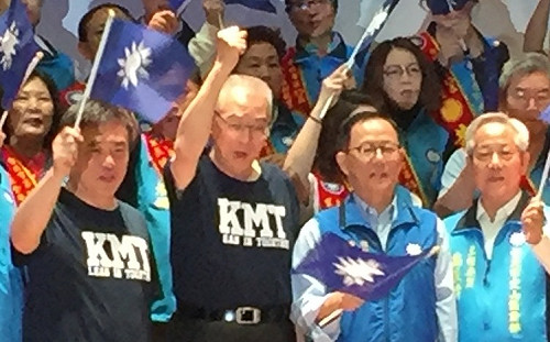 「我沒有理由不加油，我全身都是油」 吳敦義盛讚丁守中道德零瑕疵