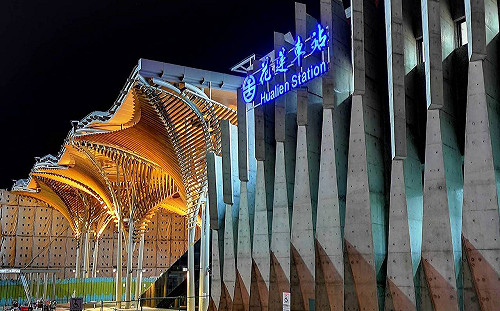 台鐵花蓮新站10/3啟用  看飛機起降還可看國慶煙火