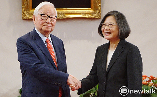 快訊》總統蔡英文宣布 指派張忠謀擔任APEC代表