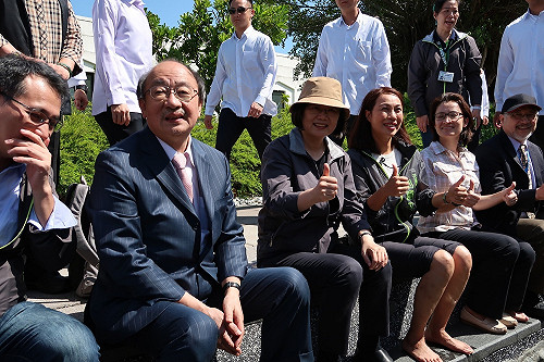 花蓮挑戰性高 蔡英文：提名最勇敢的劉曉玫 