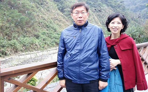 病患寄卡片謝柯P　陳佩琪還原始末：葉克膜救回命危產婦