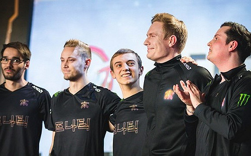 英雄聯盟世界賽》FNC實力堅強　GRX遭完全擊潰