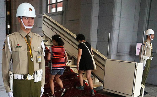 總統府憲兵營士兵遭中共吸收 國防部：叛國不法、勢受唾棄