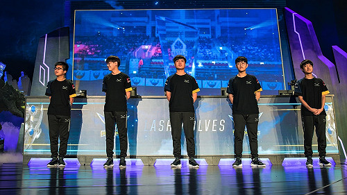 英雄聯盟世界賽》A組戰況膠著！FW今拚進八強 黑馬G2來勢洶洶