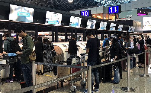 出國登機更省時　桃機新增自助托運行李！