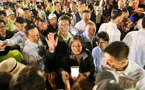 五度站台力挺姚文智  總統：用選票讓世界看到台灣人的勇氣和堅持