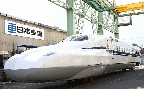 日本新幹線新車廂N700S亮相 斷電後仍可行駛8Km