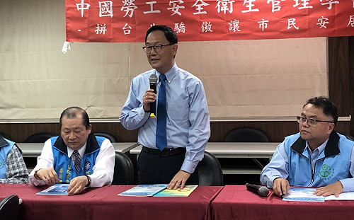 柯文哲為「錯誤的援引例證」致歉 丁守中批：柯大概是「政治軟絲」