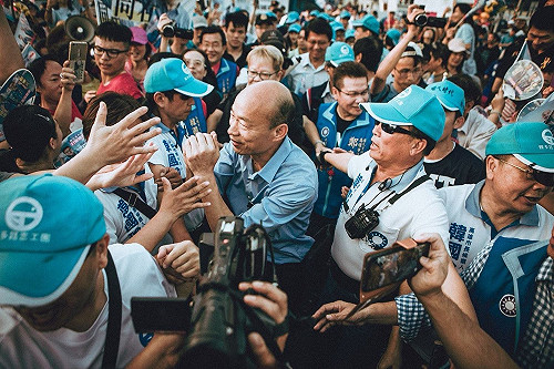 (影) 韓國瑜若當市長高市無政治抗議？溫朗東 : 言論自由不容打折