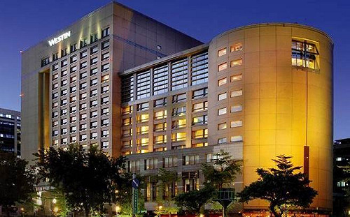 住一晚送20萬傢俱 六福皇宮12/30住房專案 半小時完售