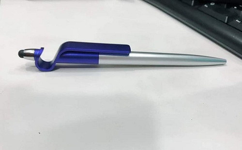 超實用！候選人拜票送「追劇神器」　網瘋喊：想要