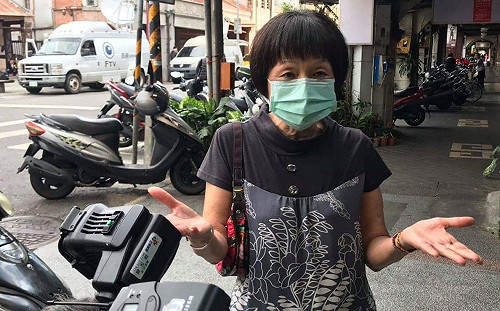 快訊》柯文哲艋舺剝皮寮吃粥  民眾嗆「還我重陽敬老金」