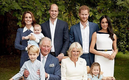 慶祝查爾斯王子70歲 王室公開3代同堂照
