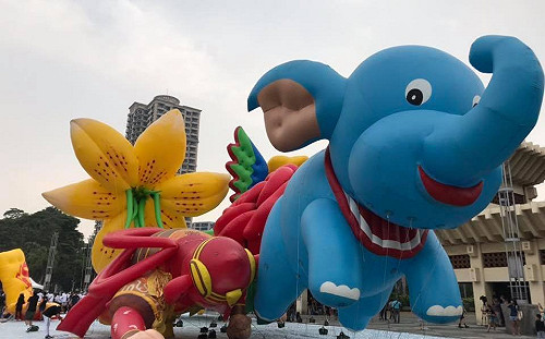 weCARE氣球遊行下午盛大登場 　陳其邁籲不分藍綠站出來