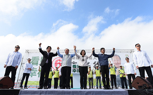 蔡英文：陳光復是克服東北季風的男人 讓他為澎湖做更多事