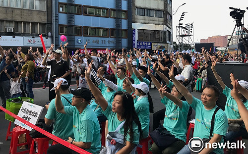 超級星期天！柯P造勢登場  逾5千民眾湧入北門廣場