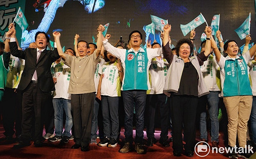 (影) 岡山造勢10萬人塞爆 陳其邁：民進黨的人血液都流著改革DNA