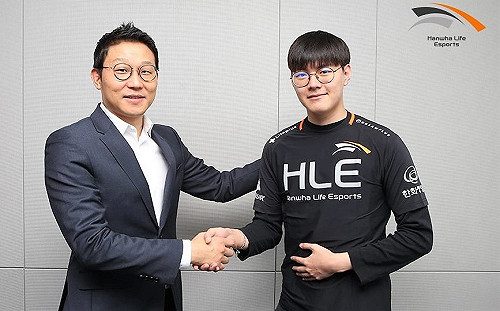 《英雄聯盟》找到新家！閃電狼前打野Moojin加盟HLE