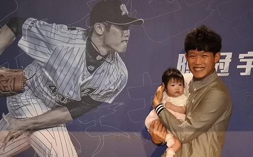 日職／新手爸爸陳冠宇　「女兒是惡魔寶寶」