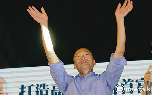現場直擊》高雄市長選舉開票 藍綠一喜一悲兩樣情(圖影)