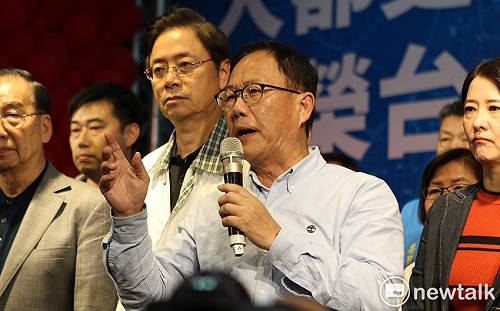 女友「全家丁丁派」他挺柯P慘被分手  網友：恭喜放生！