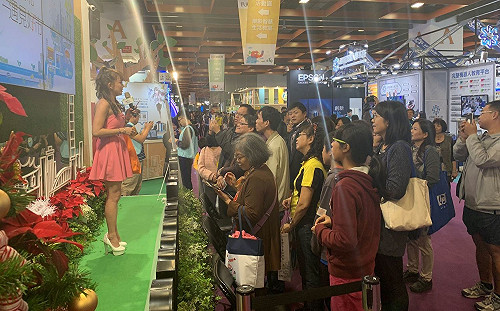 資訊月開展人氣旺  台灣教育科技展最受歡迎