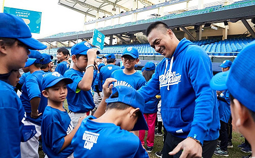 中華職棒／陳金鋒分享第一次打擊　嚇到腳發抖