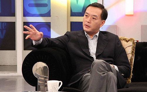 為善不欲人知！林書豪球鞋公益拍賣　77萬買主竟是嚴凱泰