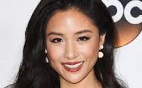 台裔女星吳恬敏首度入圍金球獎 問鼎影后