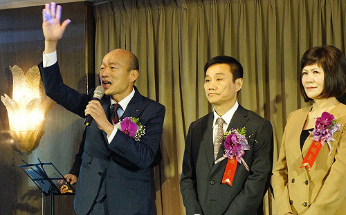 許崑源墜樓亡 韓國瑜親赴殯儀館關切：非常非常悲痛