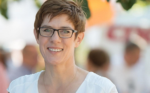 德國最大黨黨魁甫上任 人氣旺超越梅克爾