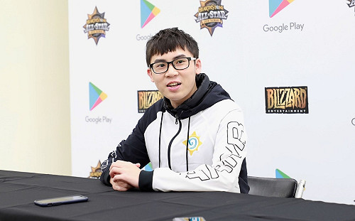 爐石戰記全明星賽》擊墜二星大師！承泰不要再敗Muzzy晉四強