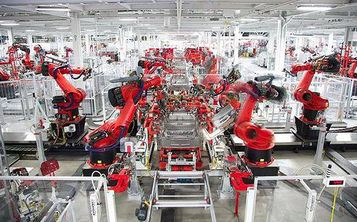 特斯拉意外下砍美國售價 股價重挫近7%