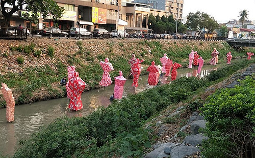 網友直呼太恐怖！台灣燈會撞臉「鬼娶親」主辦單位急撤