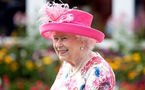 英女王助理出新書  揭露女王衣櫥的秘密