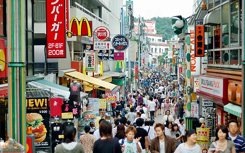 日本式負責? 日男跨年駕車輾人群  當時執勤交警自殺