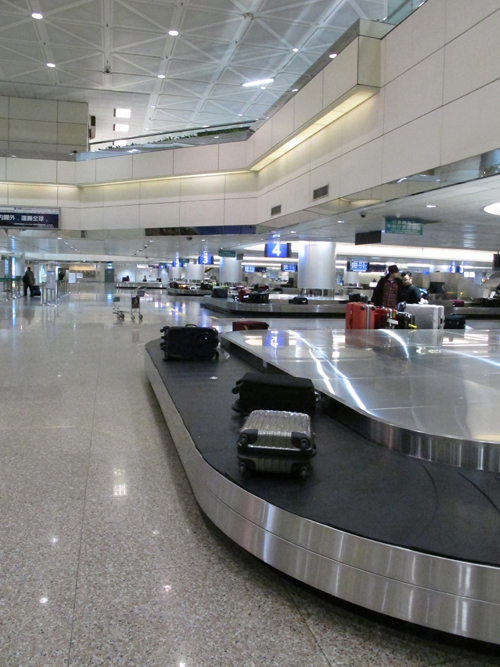 高壓迴路跳脫　桃機二航廈停電10分鐘